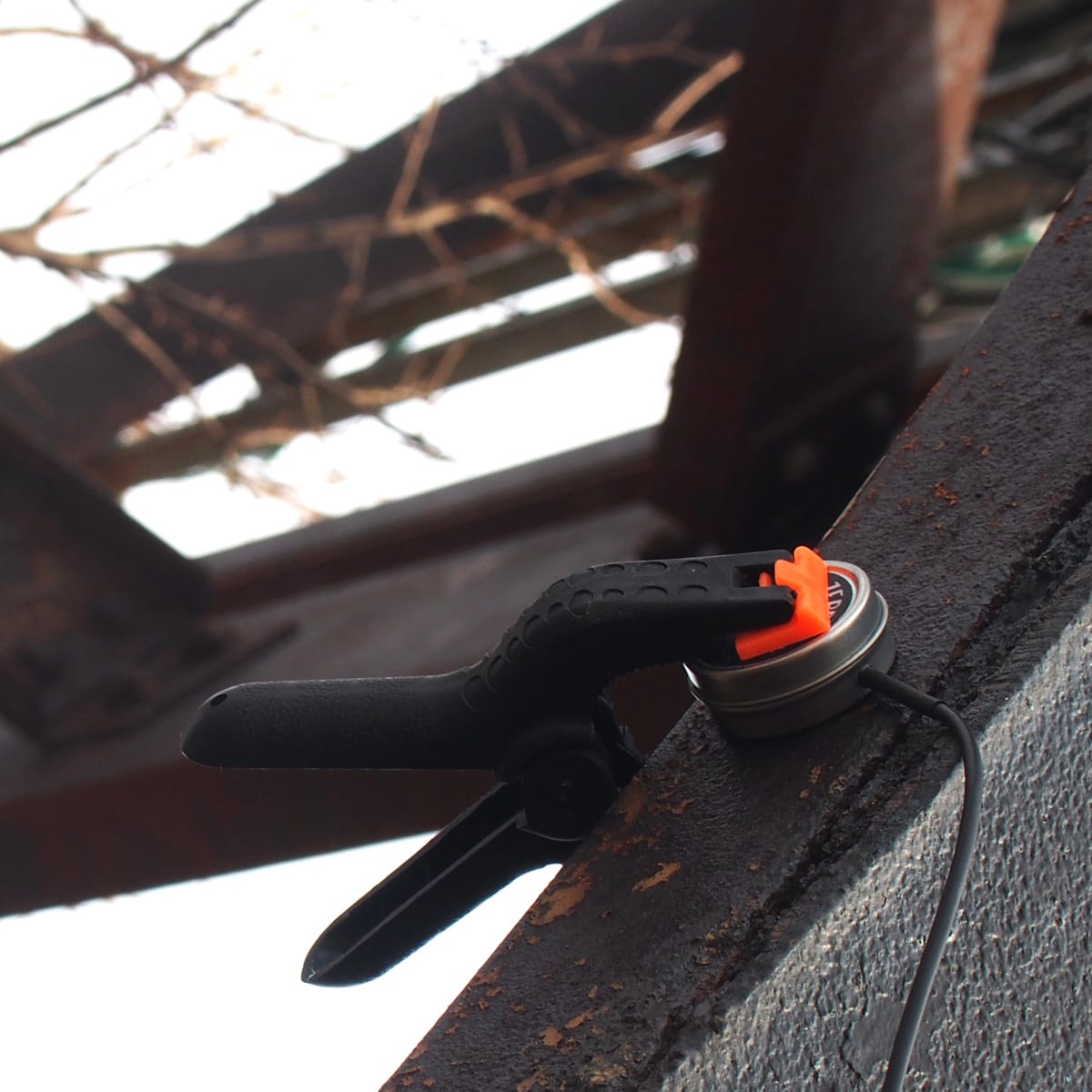 Cortado MkIII clamped to metal structure